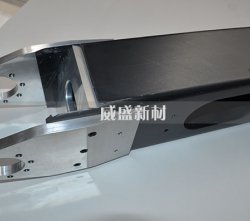碳纖維機械臂為何能在工業(yè)領(lǐng)域中脫穎而出